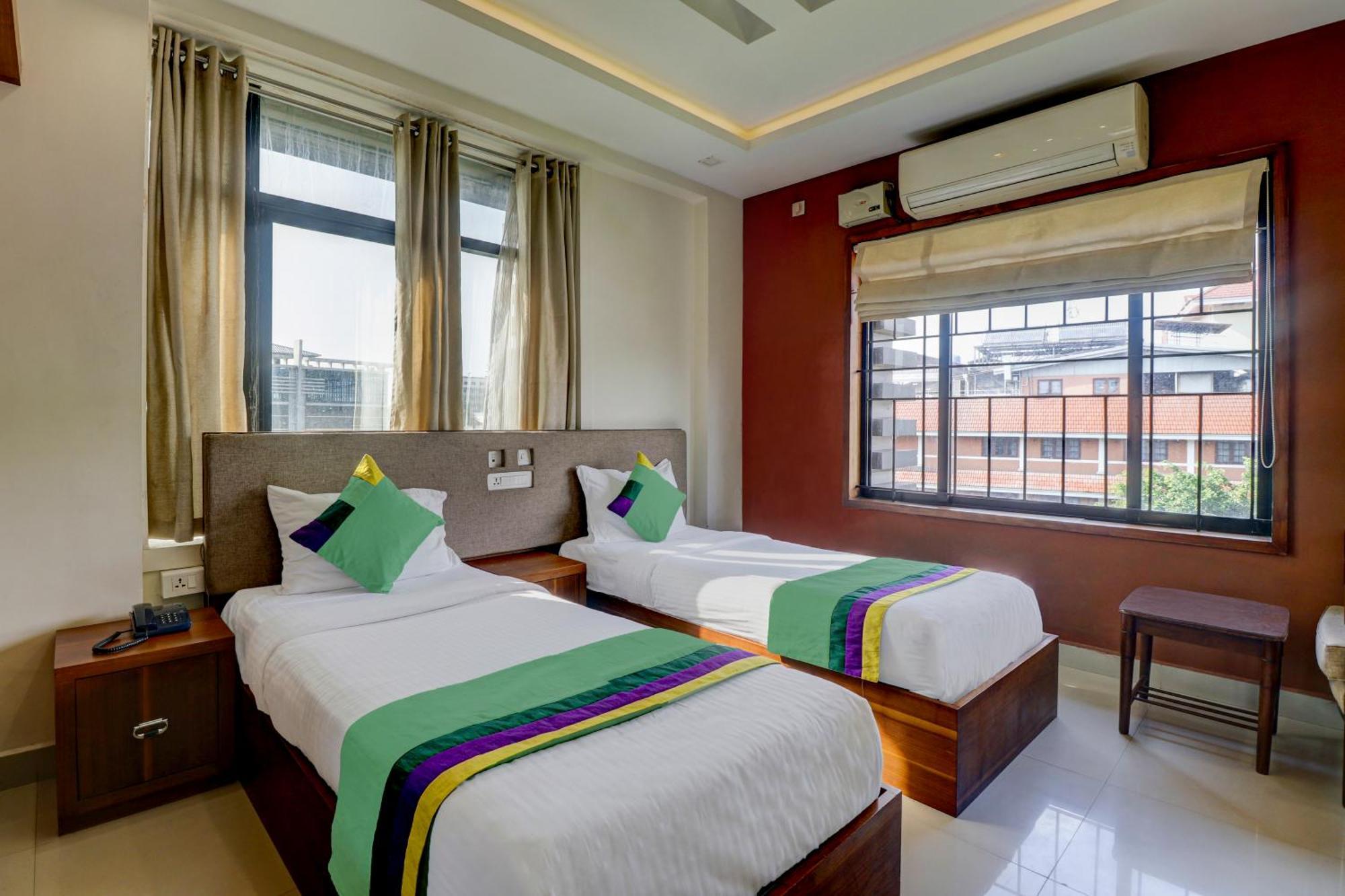 Itsy By Treebo - Rotano Glitz Inn Kozhikode Extérieur photo